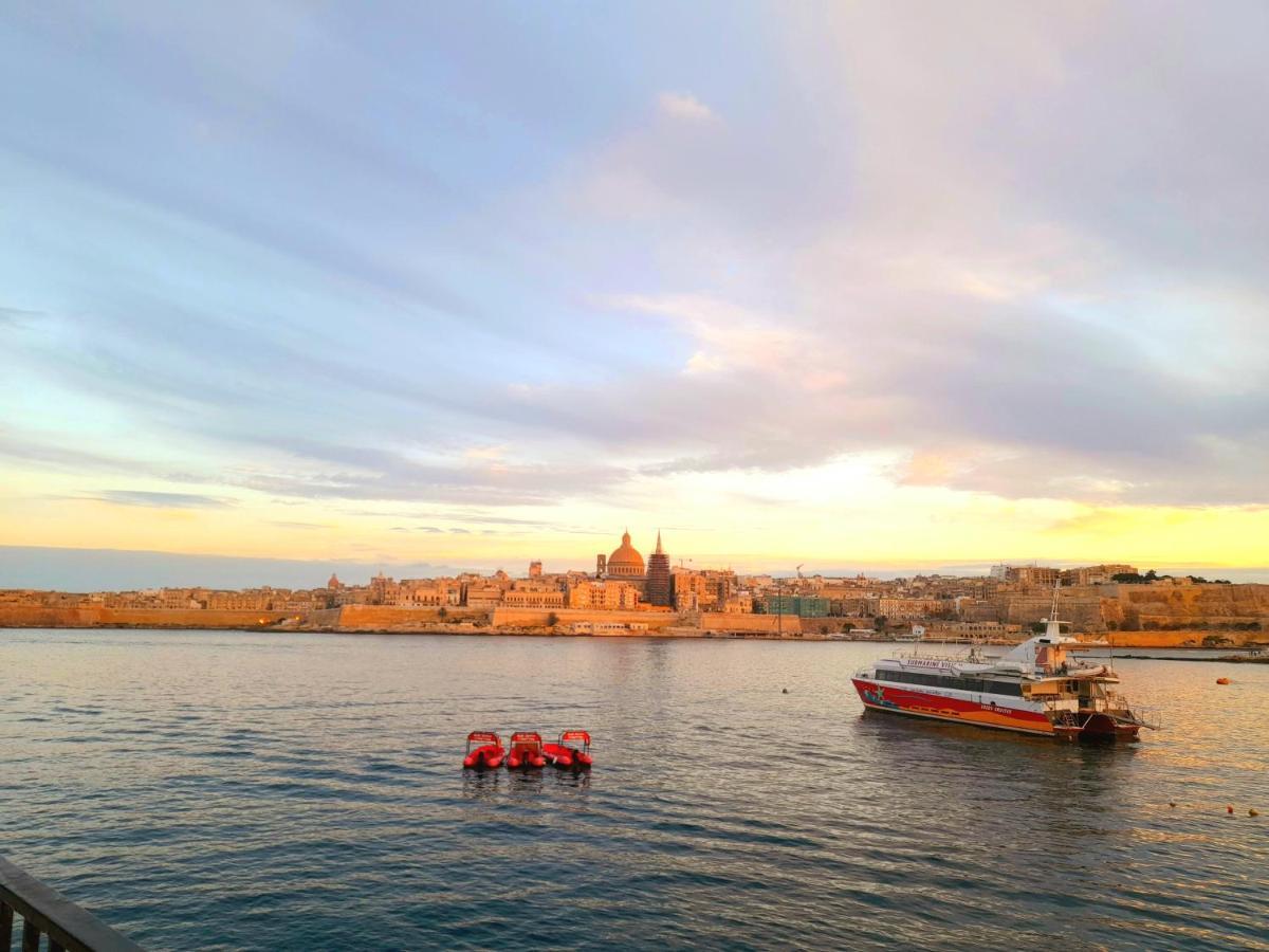 Ferries Sliema